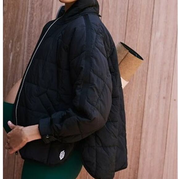NEW FP Movement x Hatch Black Pippa Packable Maternity Zip Puffer Boxy Jacket XS - Picture 4 of 9